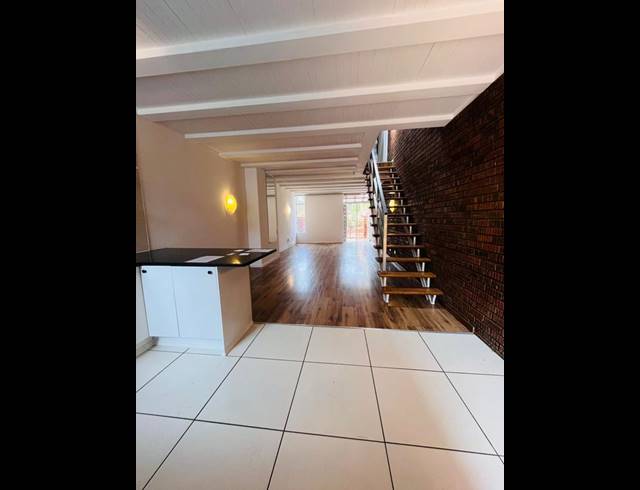 2 BEDROOM TOWNHOUSE FOR SALE IN THE HILL